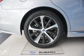 2016款斯巴鲁力狮2.5L全驱荣耀版