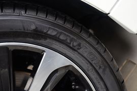 2016款斯巴鲁力狮2.5L全驱荣耀版
