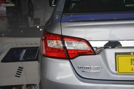 2016款斯巴鲁力狮2.5L全驱荣耀版