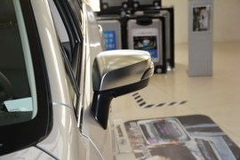2016款斯巴鲁力狮2.5L全驱荣耀版