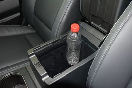 2016款斯巴鲁力狮2.5L全驱荣耀版