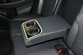 2016款斯巴鲁力狮2.5L全驱荣耀版