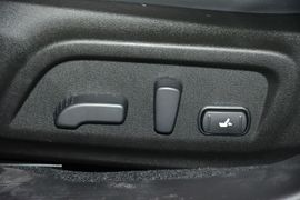 2016款斯巴鲁力狮2.5L全驱荣耀版