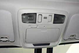 2016款斯巴鲁力狮2.5L全驱荣耀版