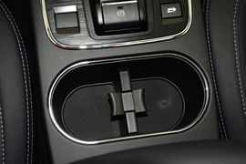 2016款斯巴鲁力狮2.5L全驱荣耀版