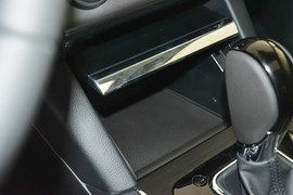 2016款斯巴鲁力狮2.5L全驱荣耀版