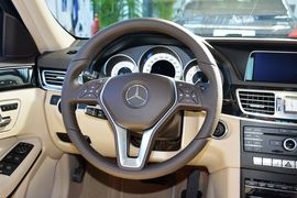 2015款奔驰E260L运动型