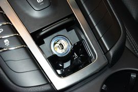 2016款保时捷Macan