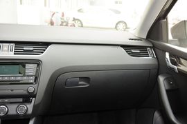 2016款斯柯达明锐1.6L自动智行版