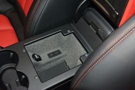 2016款保时捷Macan