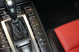 2016款保时捷Macan