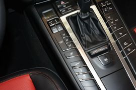 2016款保时捷Macan