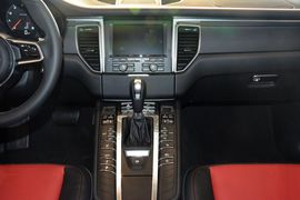 2016款保时捷Macan