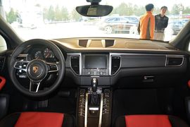 2016款保时捷Macan