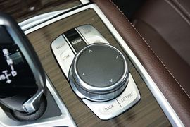 2016款宝马730Li领先型