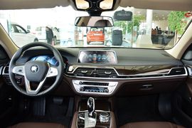 2016款宝马730Li领先型