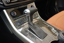  2016款哈弗H8 2.0T四驱精英型