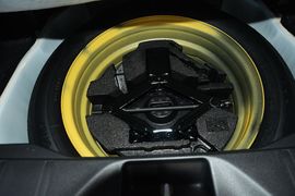 2016款斯巴鲁森林人2.5i尊贵导航版