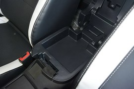 2016款三菱翼神1.8L