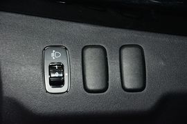 2016款三菱翼神1.8L