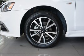 2016款三菱翼神1.8L