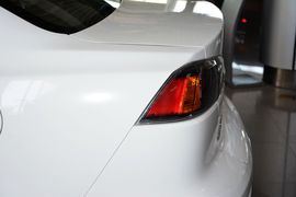2016款三菱翼神1.8L