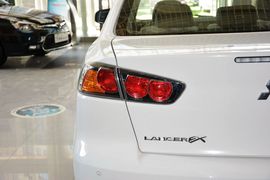 2016款三菱翼神1.8L