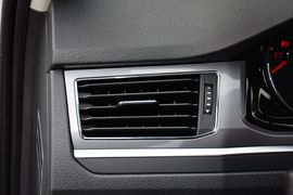 2016款大众宝来1.6L手动舒适型