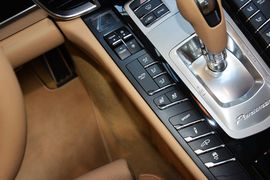 2016款保时捷Panamera