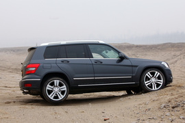 2010款奔驰GLK350对比测试