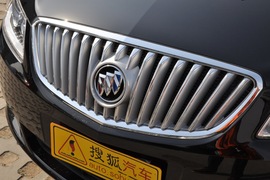 别克新君越2.4L豪华版OnStar