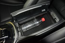 2015款奔驰C200运动版到店实拍