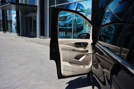 2016款福建奔驰V260尊贵版