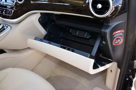 2016款福建奔驰V260尊贵版