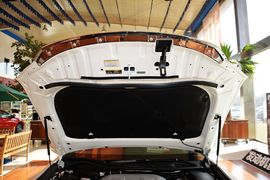 2016款丰田皇冠2.5L智享版