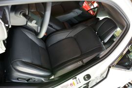 2016款丰田皇冠2.5L智享版