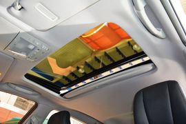 2016款丰田皇冠2.5L智享版