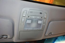 2016款丰田皇冠2.5L智享版