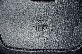 2016款丰田皇冠2.5L智享版