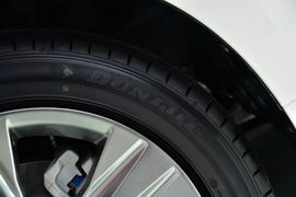 2016款丰田皇冠2.5L智享版