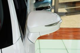 2016款丰田皇冠2.5L智享版