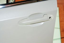 2016款丰田皇冠2.5L智享版