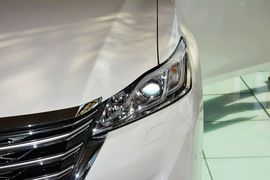2016款丰田皇冠2.5L智享版