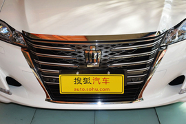 2016款丰田皇冠2.5L智享版