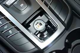 2016款保时捷Macan