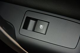 2015款别克君威1.6T领先技术型