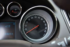 2015款别克君威1.6T领先技术型