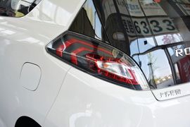 2016款荣威E50