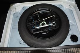 2015款雪铁龙C4毕加索1.6T时尚型