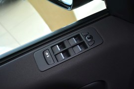 2016款路虎发现神行2.0T